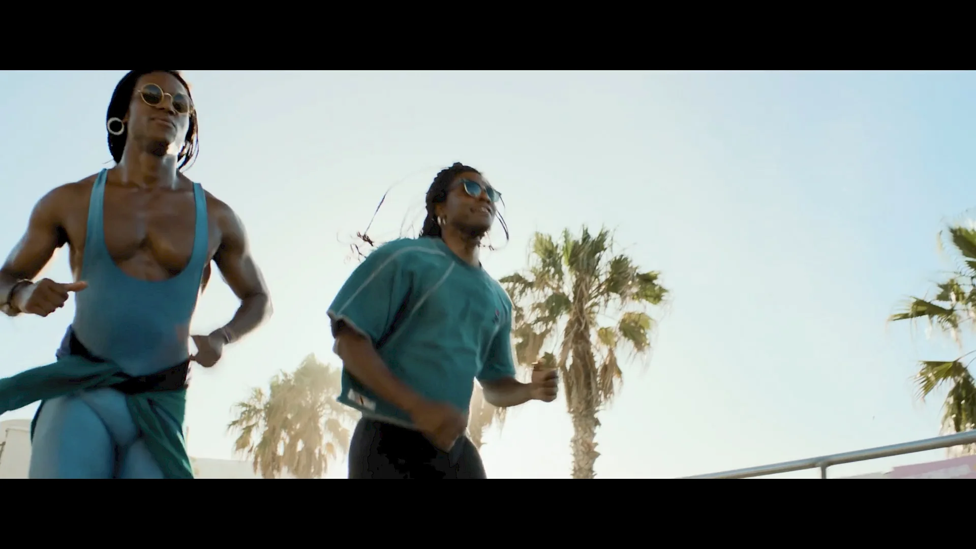 GIRL YOU KNOW ITS TRUE - MUSIKVIDEO